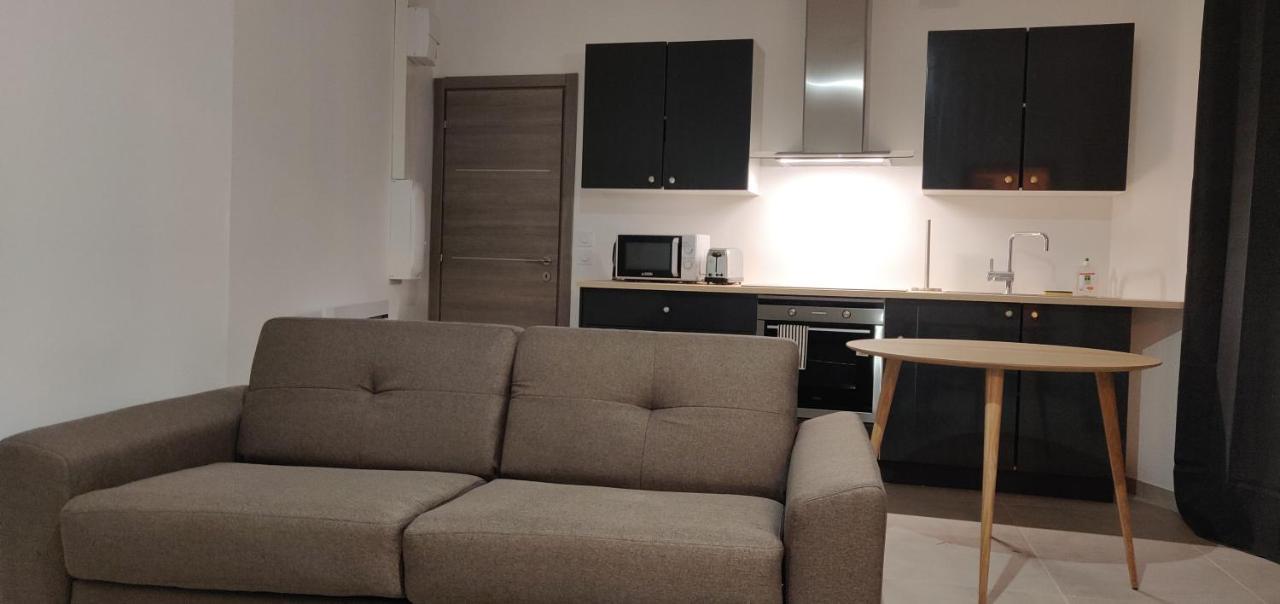 Appartement Confort Equipe Au Coeur De 베지에 외부 사진
