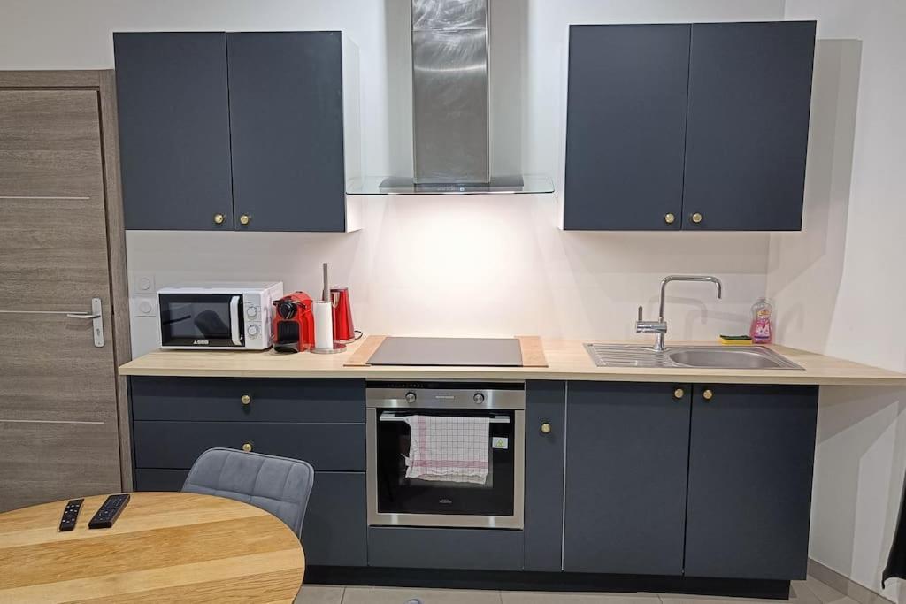 Appartement Confort Equipe Au Coeur De 베지에 외부 사진