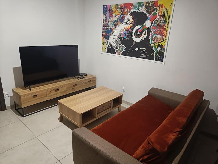 Appartement Confort Equipe Au Coeur De 베지에 외부 사진