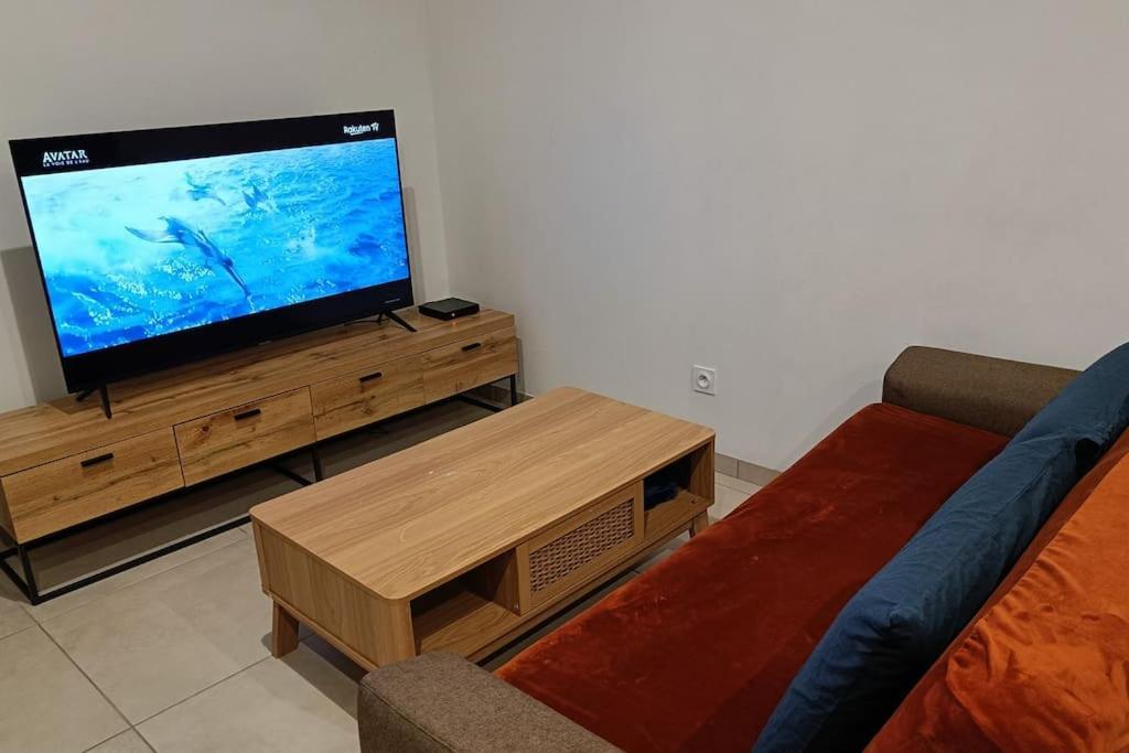 Appartement Confort Equipe Au Coeur De 베지에 외부 사진