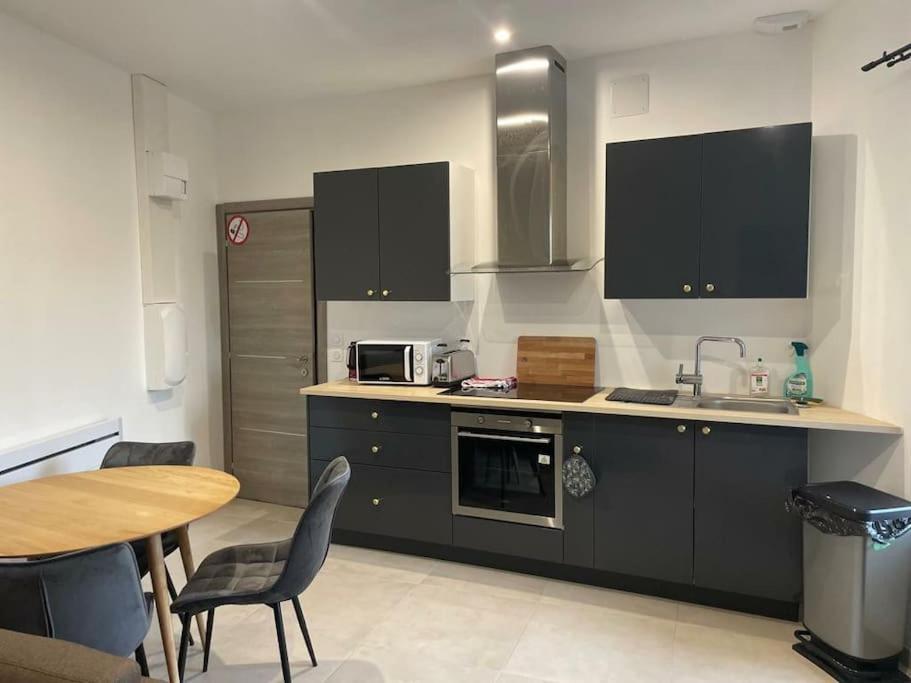 Appartement Confort Equipe Au Coeur De 베지에 외부 사진
