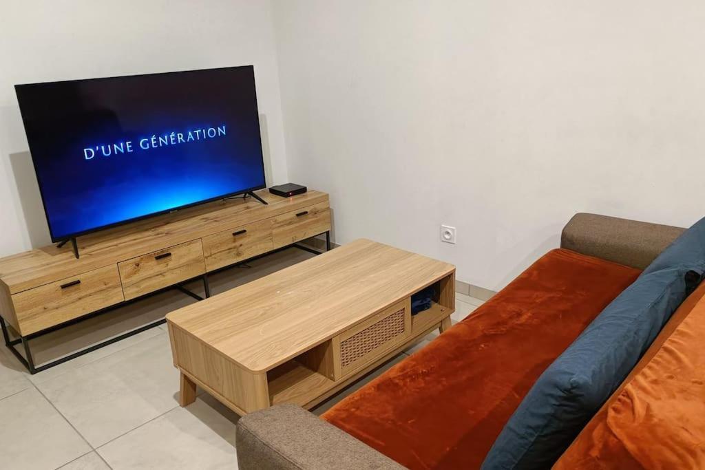 Appartement Confort Equipe Au Coeur De 베지에 외부 사진